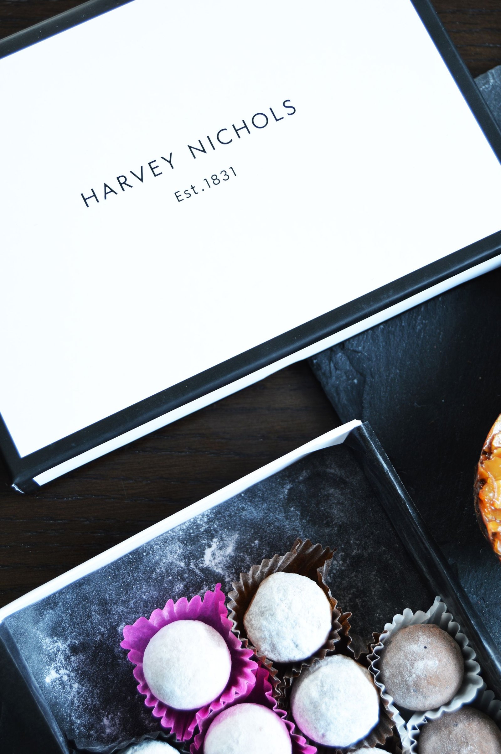 Harvey Nichols Christmas Hampers The Crowd Pleaser Review
