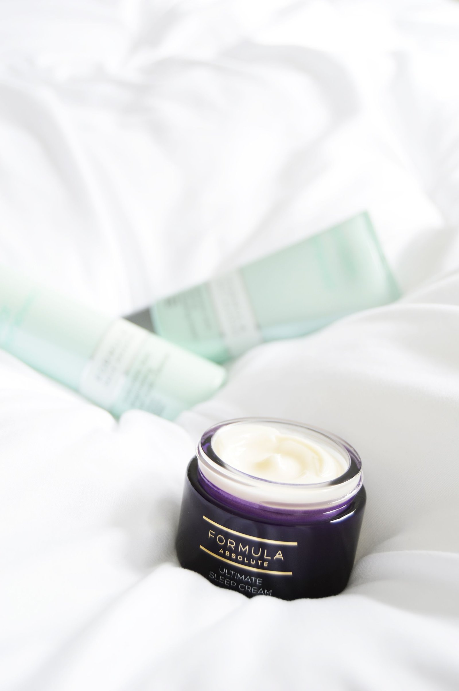 You don't always need to spend tons of money on skincare products. M&S FORMULA Skincare has many products that are reasonably priced and deliver! FORMULA Absolute Ultimate Sleep Cream Review