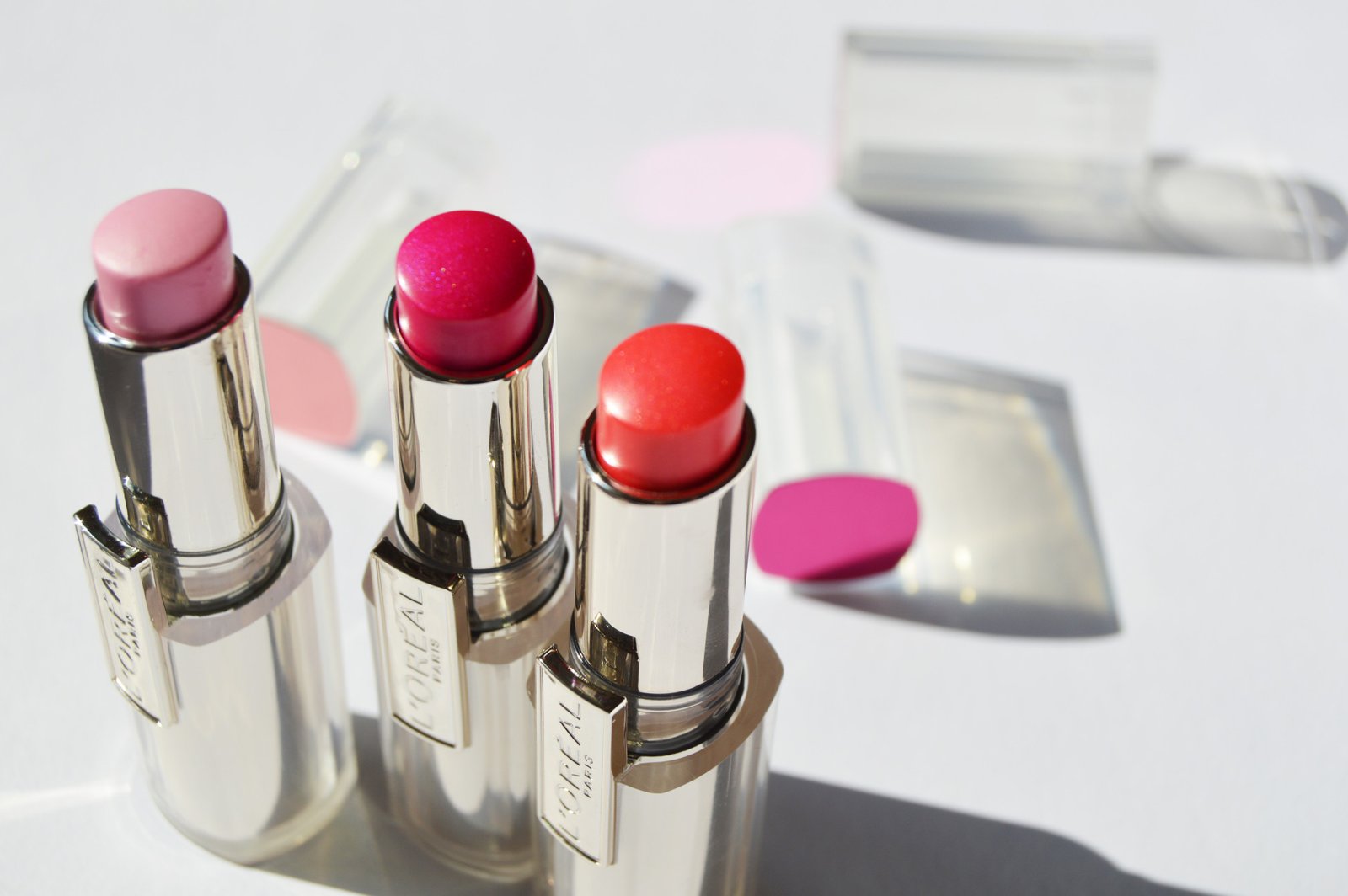 L'Oréal Rouge Caresse Lipstick Review and swatches