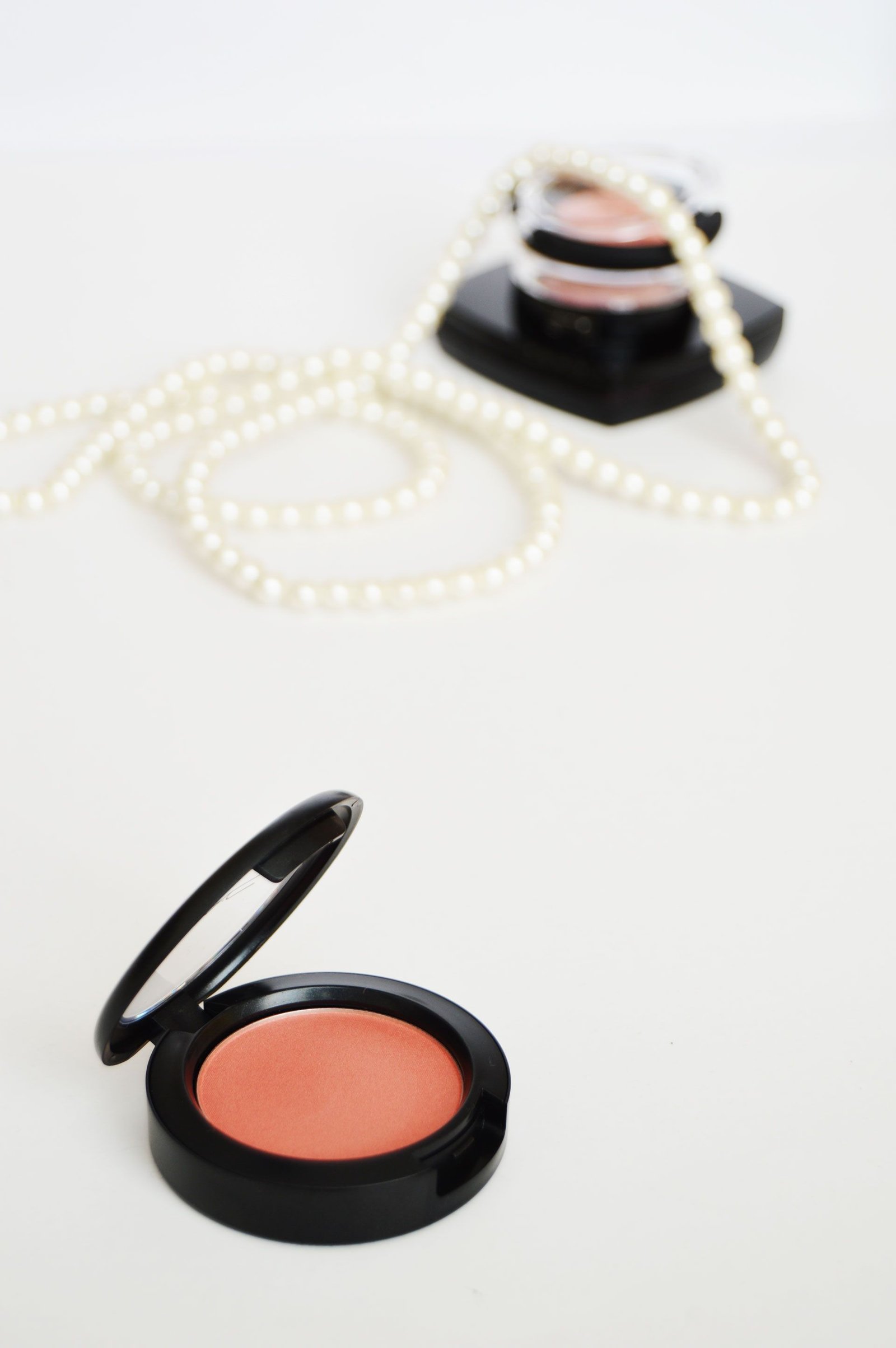 MAC Sheertone Shimmer Blush Peachykeen