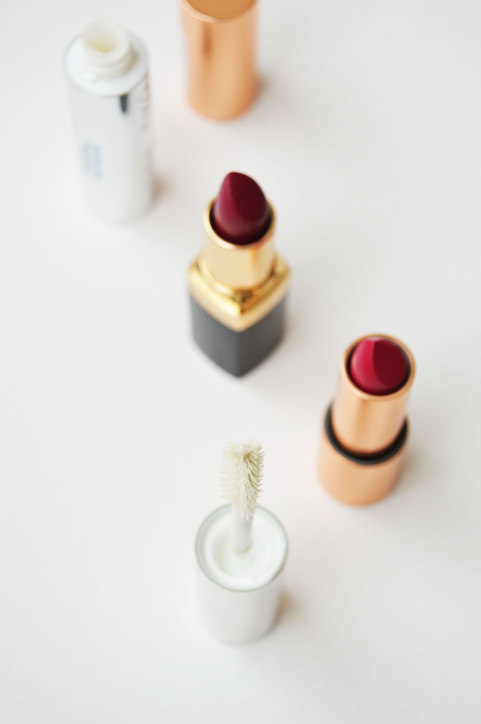 KIKO Building Base Coat Mascara | Base coats can make a big difference on lashes, you can achieve full dramatic lashes, click through to check out how Kiko Building Base Coat Mascara performs.