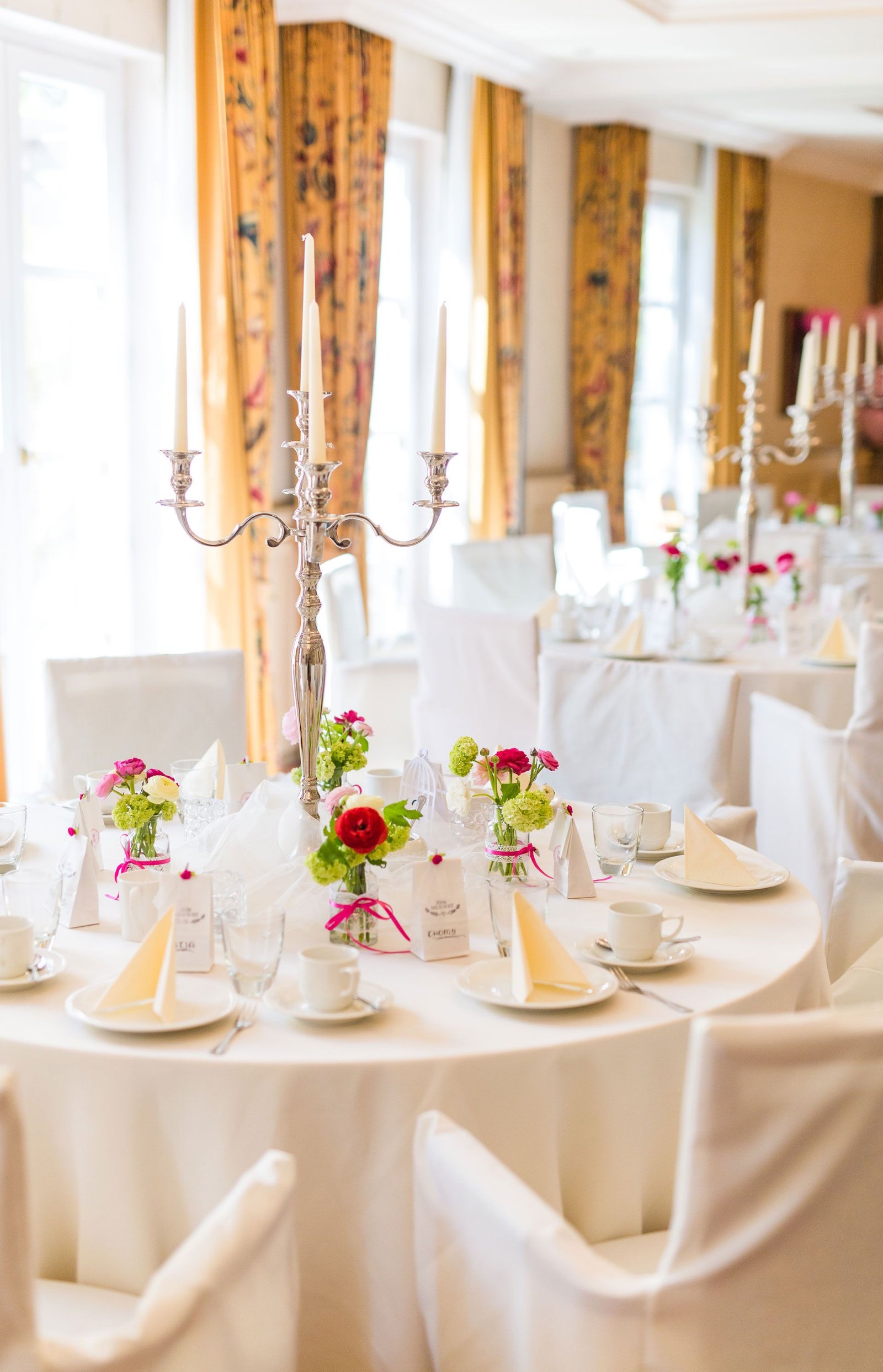 Easy Ways to Improve Your Wedding's Atmosphere