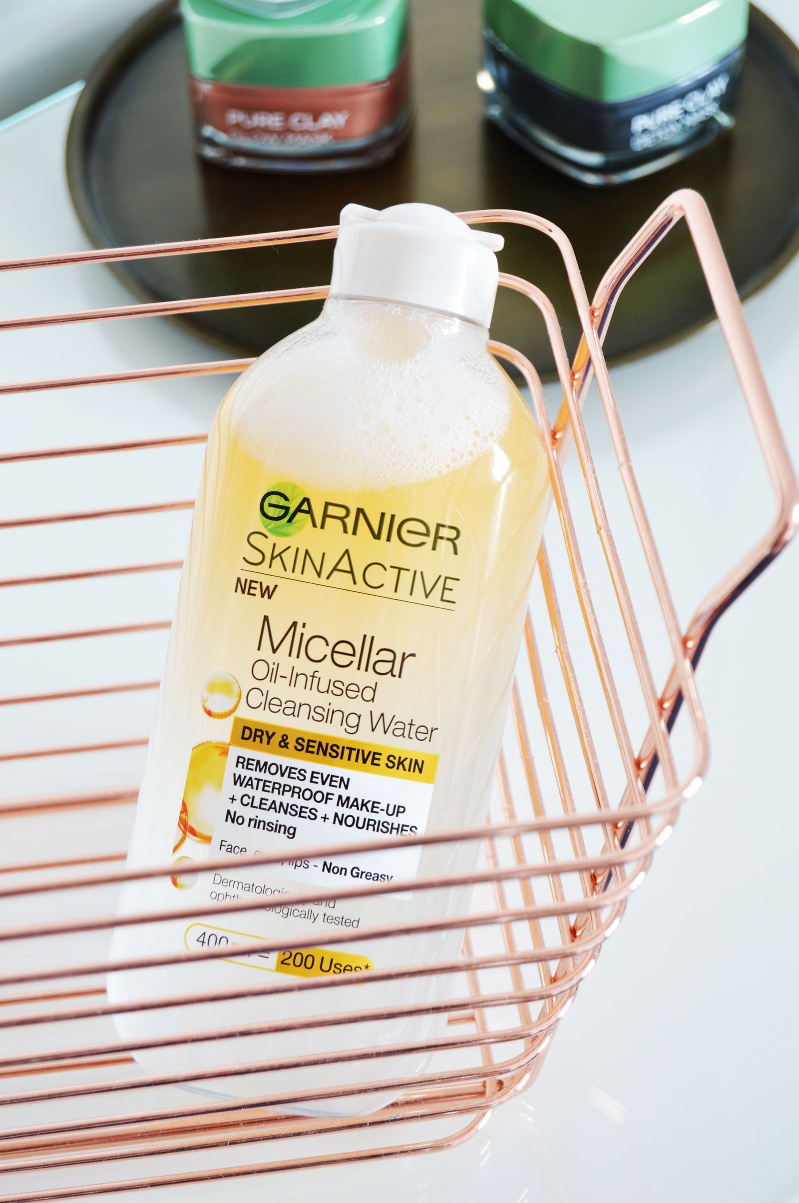 Garnier Micellar Oil Infused Cleansing Water removes makeup and leaves nourished skin. It is gentle and it doesn't sting the eye.