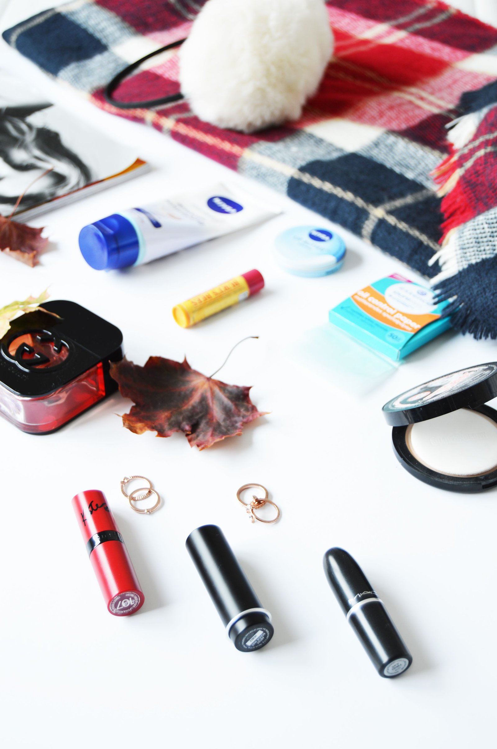 Autumn Bag Essentials you might want to carry around this season. Cold weather is not good for the skin so it is beast to keep it protected all the time. Carrying a hand cream in your handbag can save you from dry and hard hands.