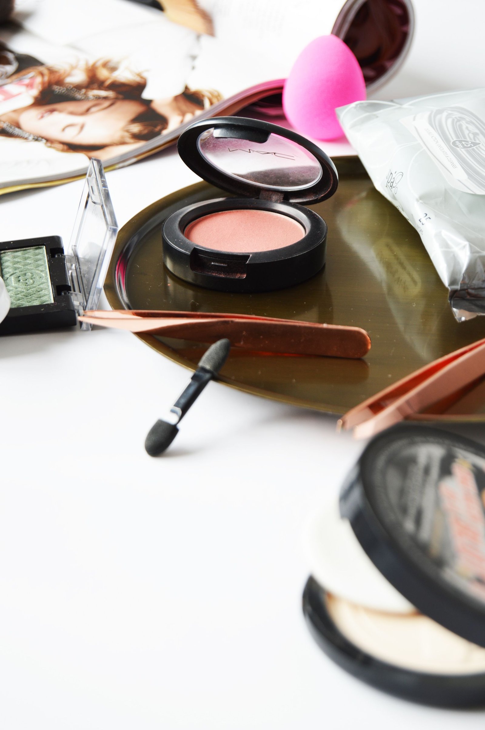 Let's talk biggest beauty regrets - Think about the first time you started makeup or the time you followed the popular trends. Do you look back and wonder why you did that and have urge to burn down your old photos? When you think about it, what would be your biggest beauty regret?
