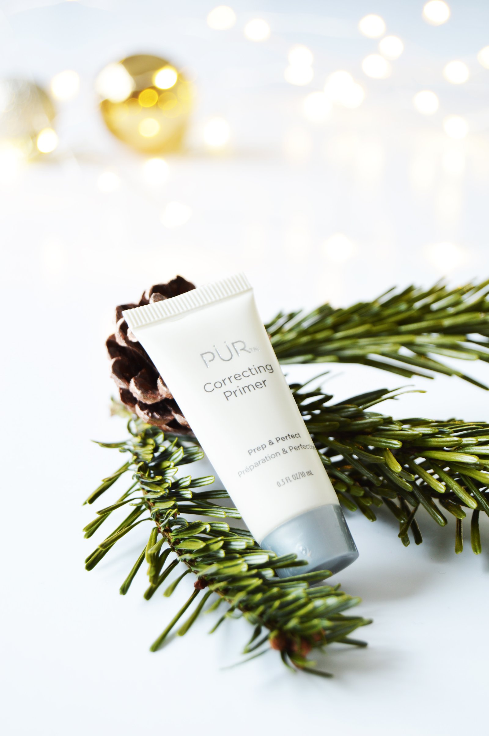PUR Correcting Primer Prep&Perfect is perfect for smoothed out and softer skin. Depending on the skin type, it helps with the longevity of the makeup so you don't need to worry about the makeup getting shiny.