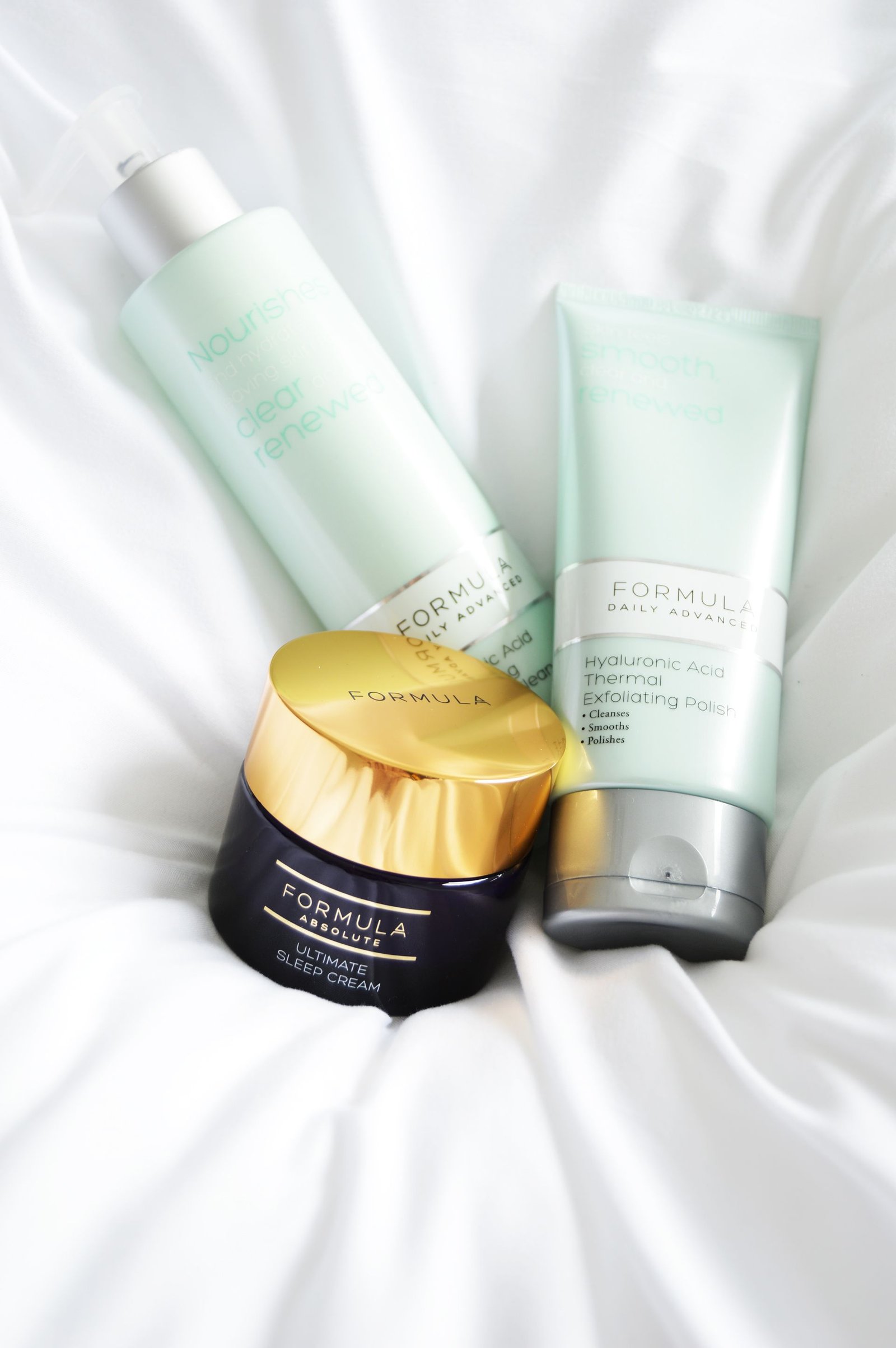 You don't always need to spend tons of money on skincare products. M&S FORMULA Skincare has many products that are reasonably priced and deliver! M&S FORMULA Skincare Review