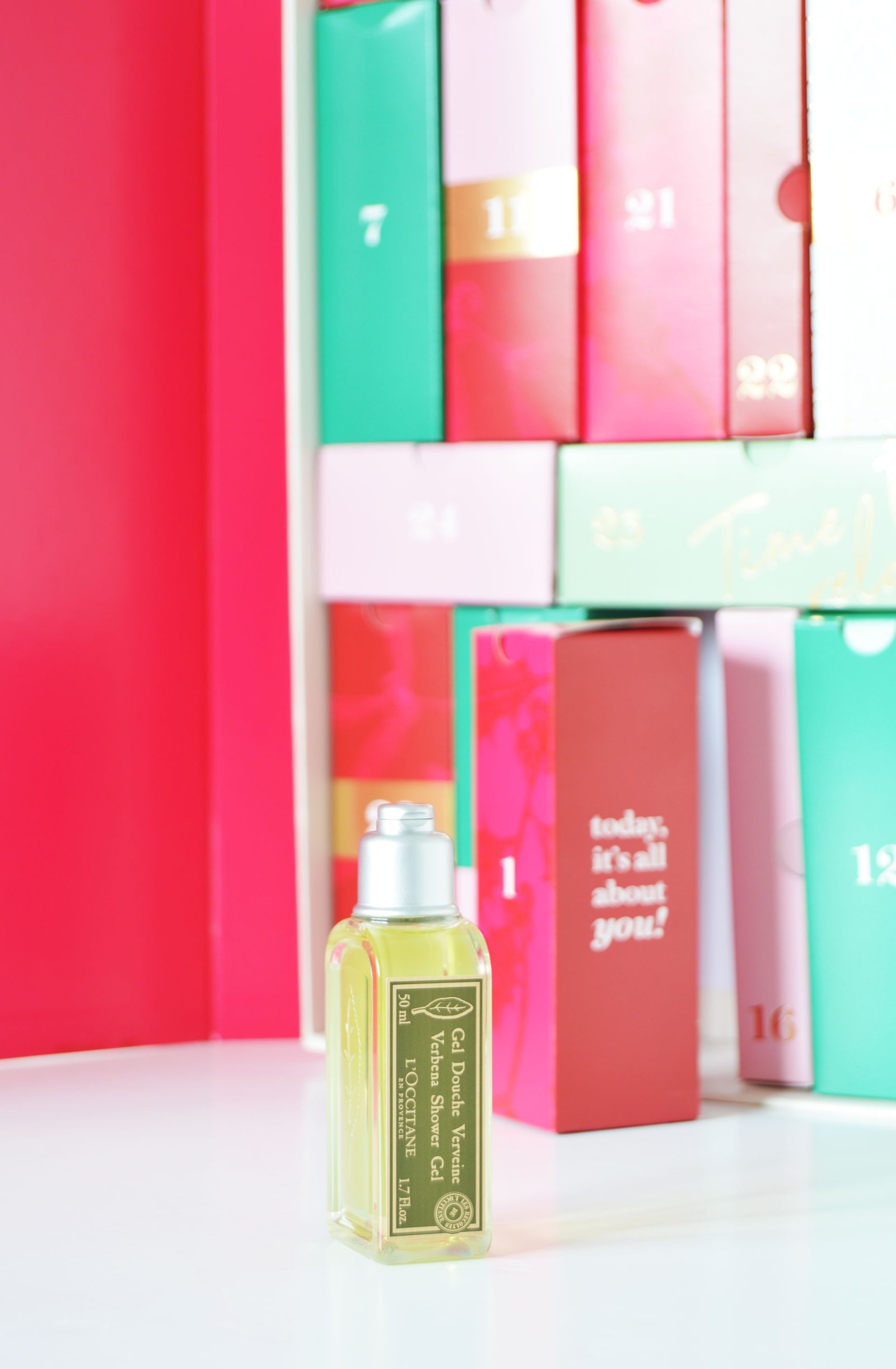 L'OCCITANE Verbena Shower Gel | L'OCCITANE Verbena Shower Gel contains extract of organic verbena to calm the skin, lemon essential oil, and a grapefruit extract to give a beautiful aroma.