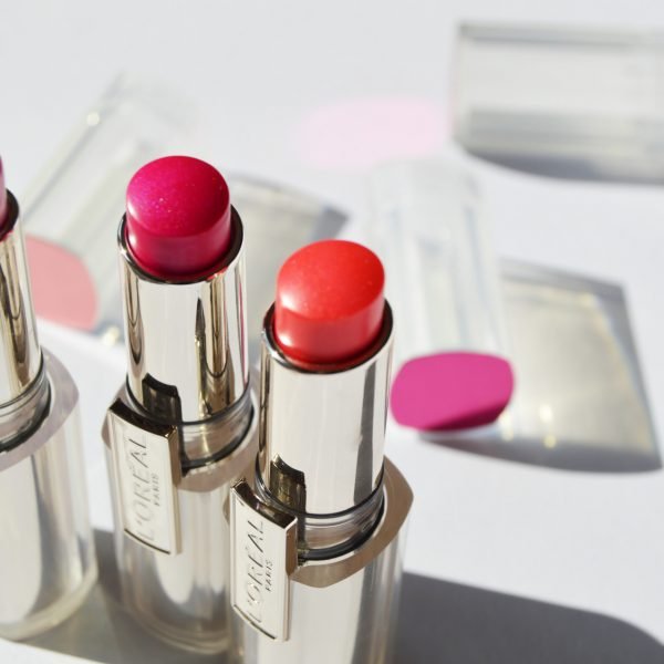 L'Oréal Rouge Caresse Lipstick Review and swatches