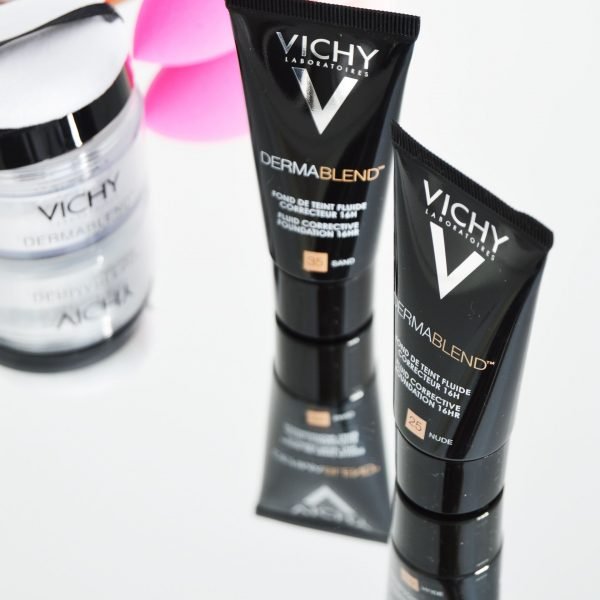 Vichy Dermablend Corrective foundation claims to cover any skin problem and last for 12 hours. Vichy Dermablend setting powder is made for this foundation and when both used together, it claims to last for 16 hours.